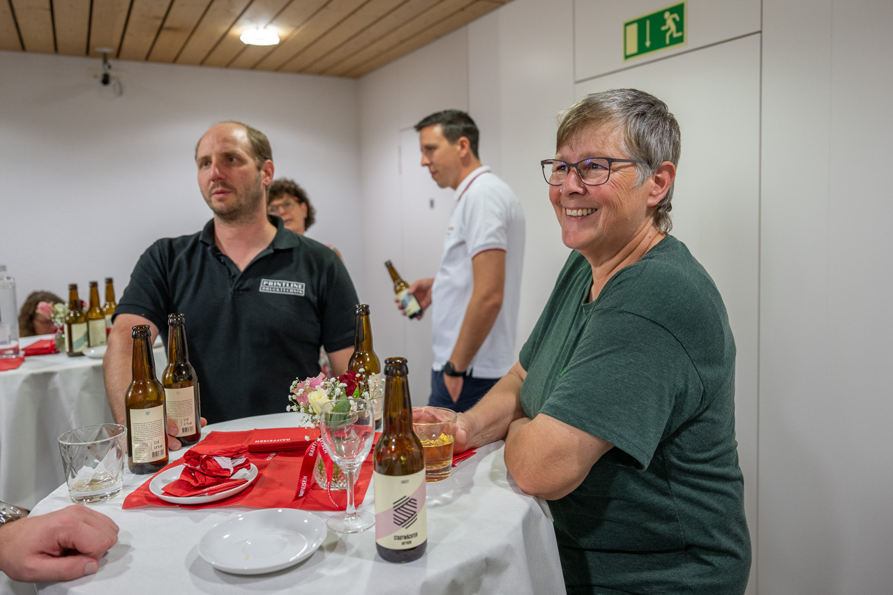 20. «Firobe-Bier bei 4. «Firobe-Bier» bei Raiffeisenbank Mittelgösgen Staffelegg